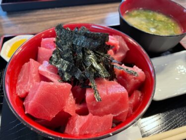 【まぐろ家】滋賀でマグロならココ！卸売市場の海鮮丼！行列必須を開店待ちで並ばず訪問-大津